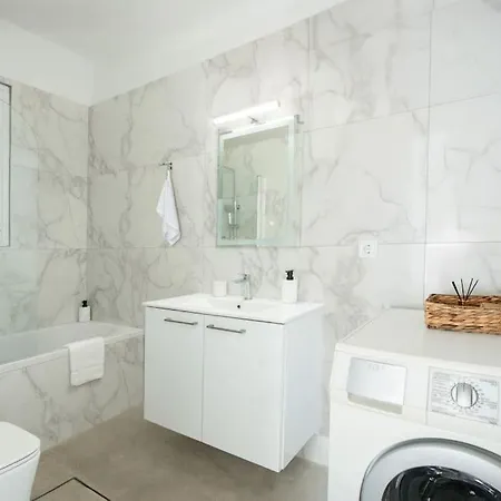 Gio Center Apartment